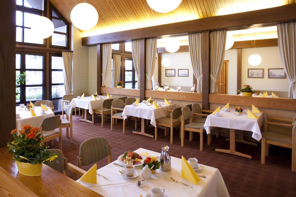Leine Hotel Pattensen Kültér fotó