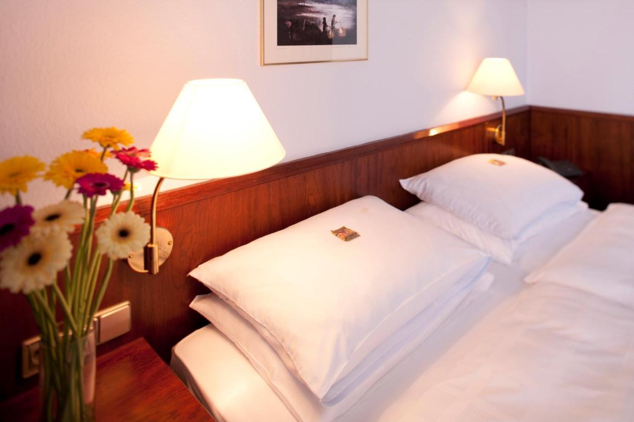 Leine Hotel Pattensen Kültér fotó