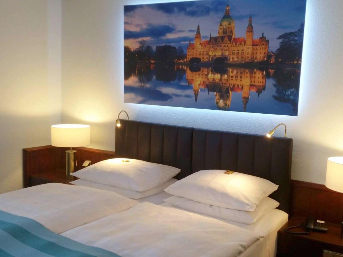 Leine Hotel Pattensen Kültér fotó