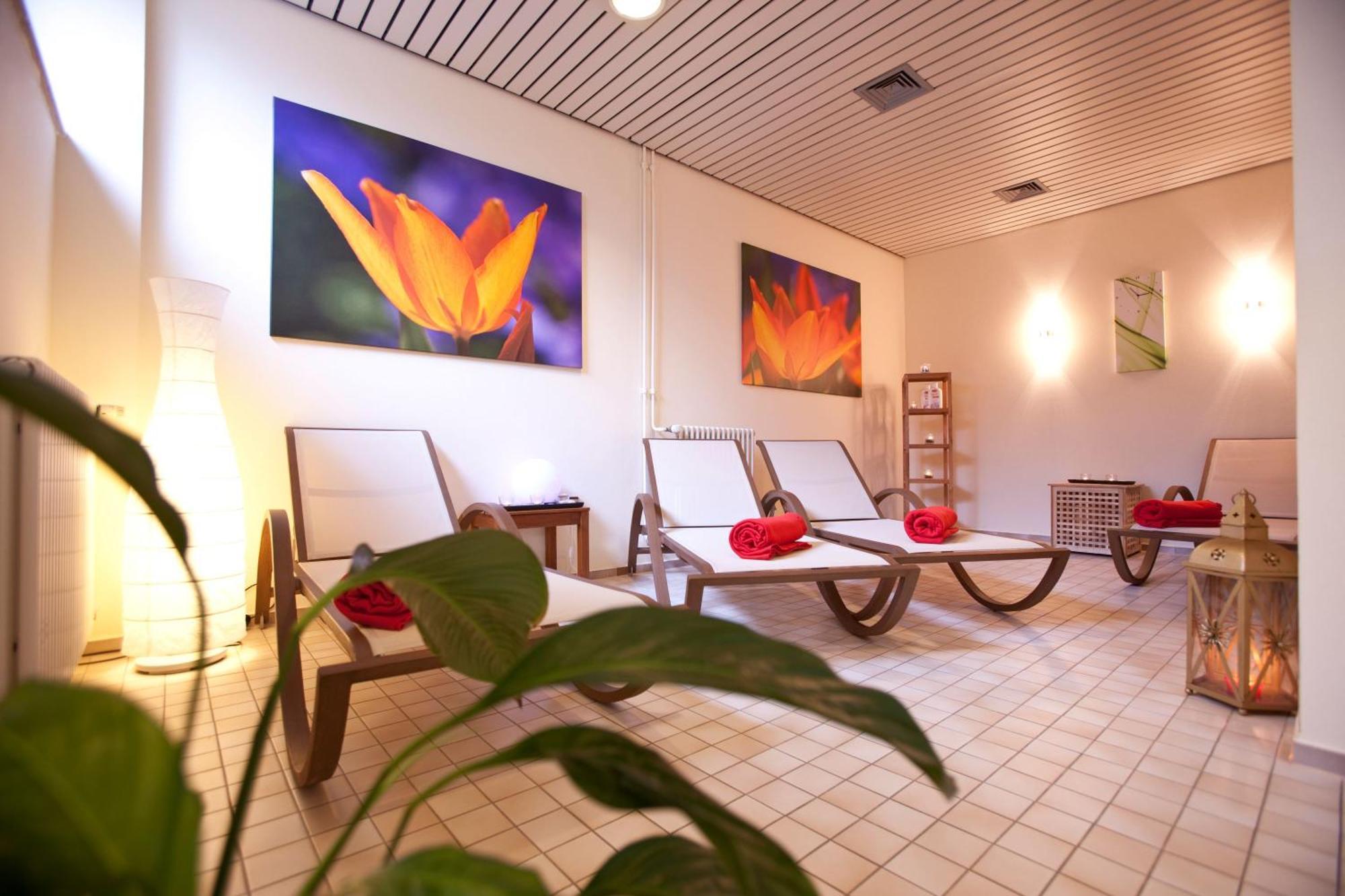 Leine Hotel Pattensen Kültér fotó