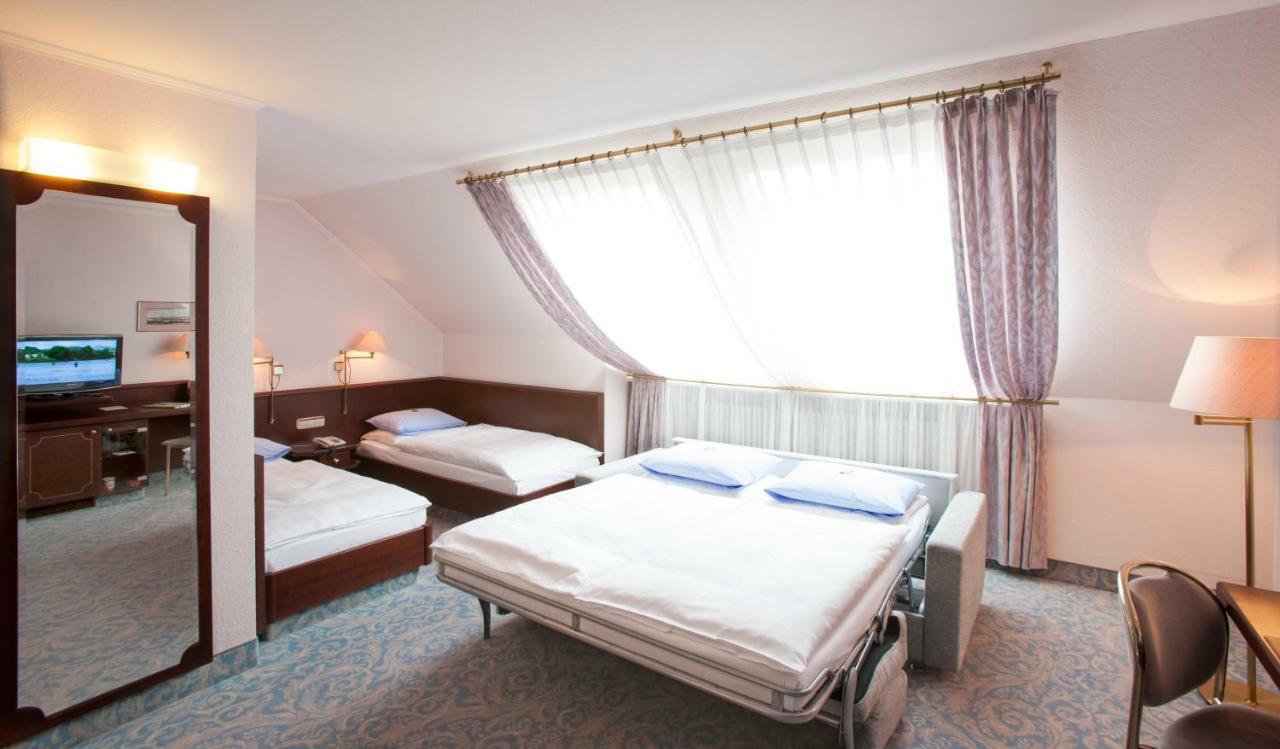 Leine Hotel Pattensen Kültér fotó