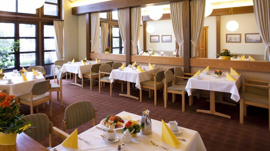 Leine Hotel Pattensen Kültér fotó